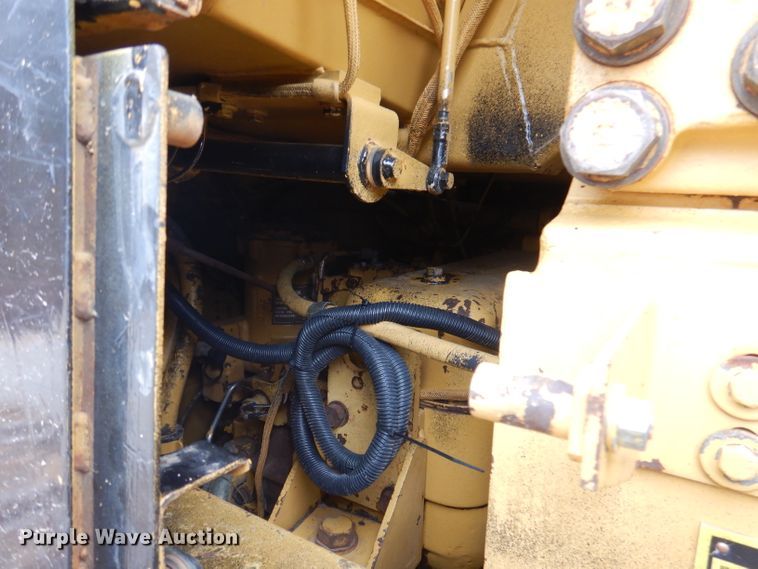 image for item DA5273 1988 Caterpillar 963  track loader