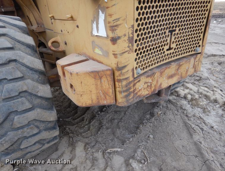 image for item DC8788 1981 Caterpillar 950  wheel loader