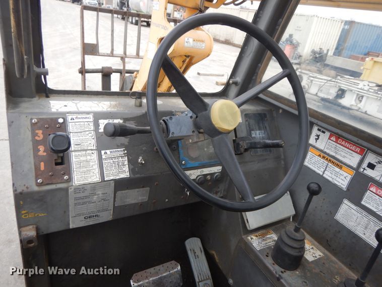 image for item DF3242 Gehl 553  telehandler