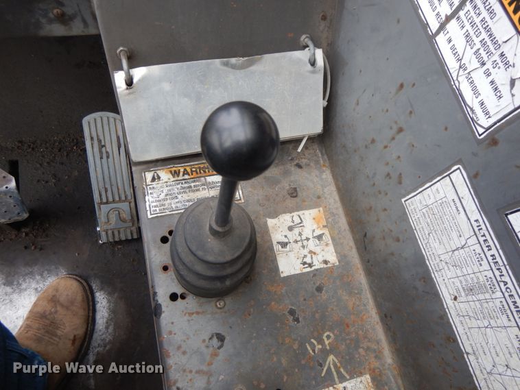 image for item DF3242 Gehl 553  telehandler