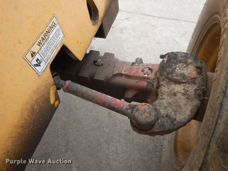 image for item DF3242 Gehl 553  telehandler