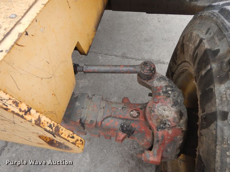 image for item DF3242 Gehl 553  telehandler