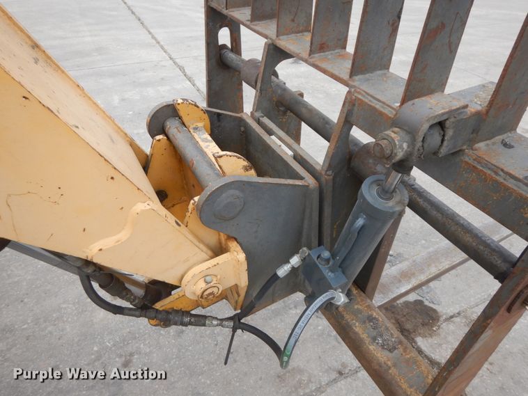 image for item DF3242 Gehl 553  telehandler