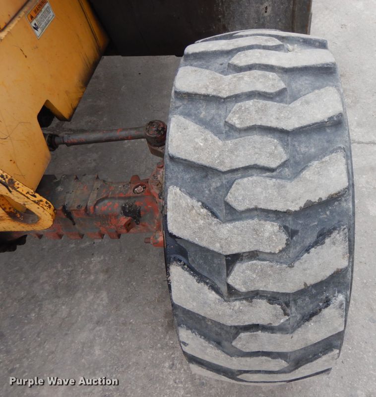 image for item DF3242 Gehl 553  telehandler