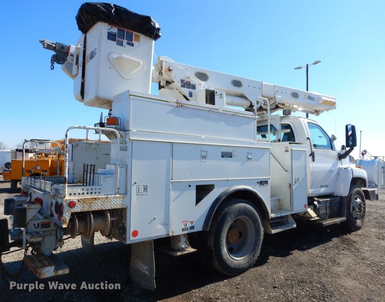 image for item DH4349 2006 Chevrolet C7500  bucket truck