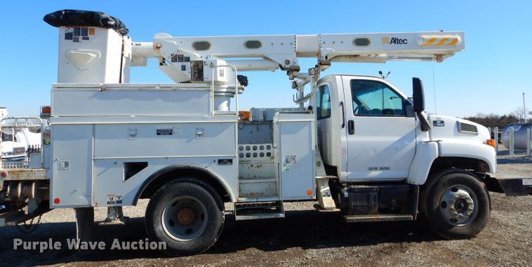 image for item DH4349 2006 Chevrolet C7500  bucket truck