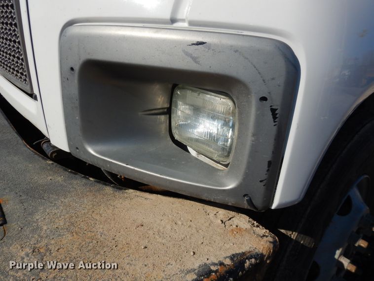 image for item DH4349 2006 Chevrolet C7500  bucket truck