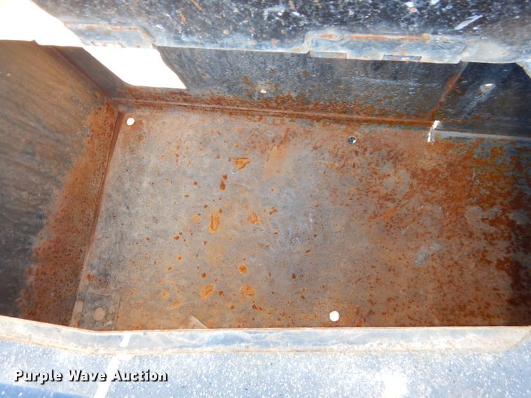 image for item DH4349 2006 Chevrolet C7500  bucket truck