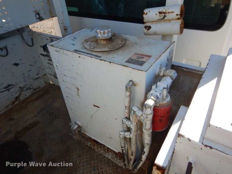 image for item DH4349 2006 Chevrolet C7500  bucket truck