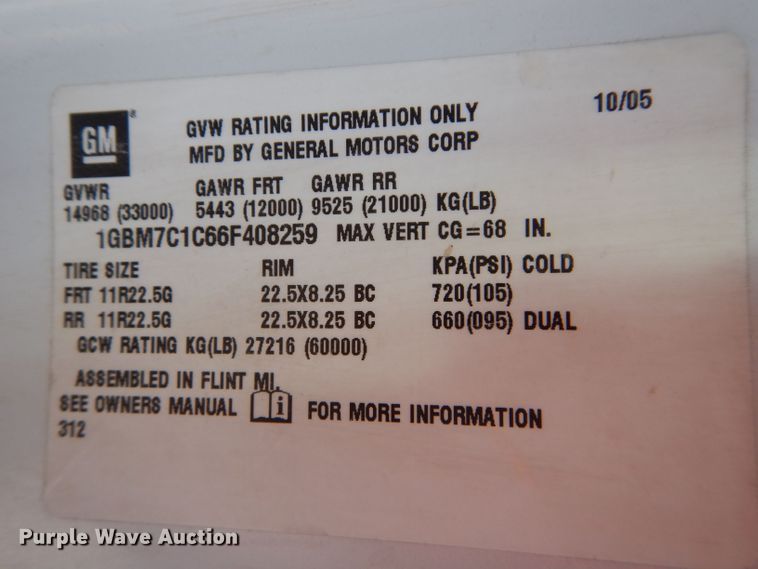 image for item DH4349 2006 Chevrolet C7500  bucket truck