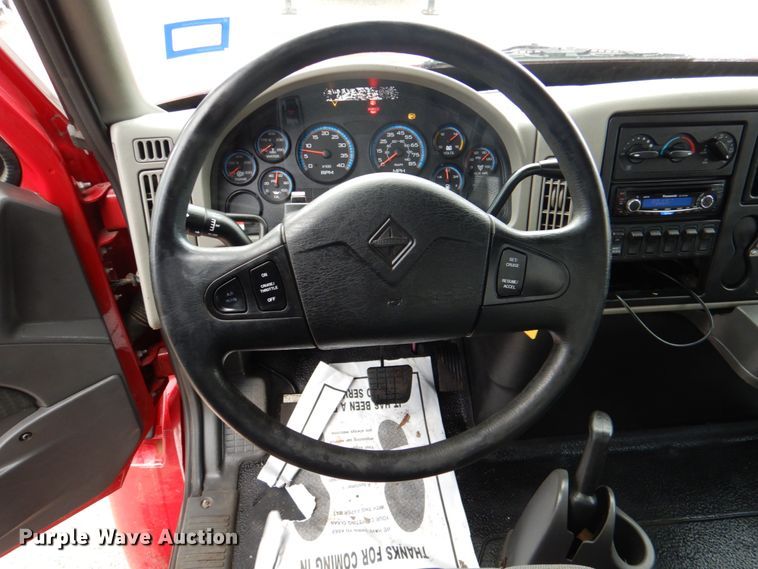 image for item DJ0367 2009 International 4300  dump truck