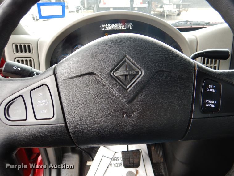 image for item DJ0367 2009 International 4300  dump truck