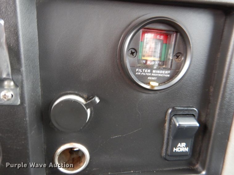 image for item DJ0367 2009 International 4300  dump truck