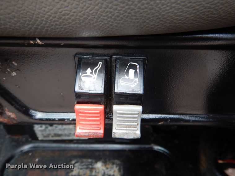 image for item DJ0367 2009 International 4300  dump truck