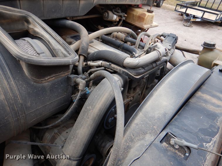 image for item DJ0367 2009 International 4300  dump truck