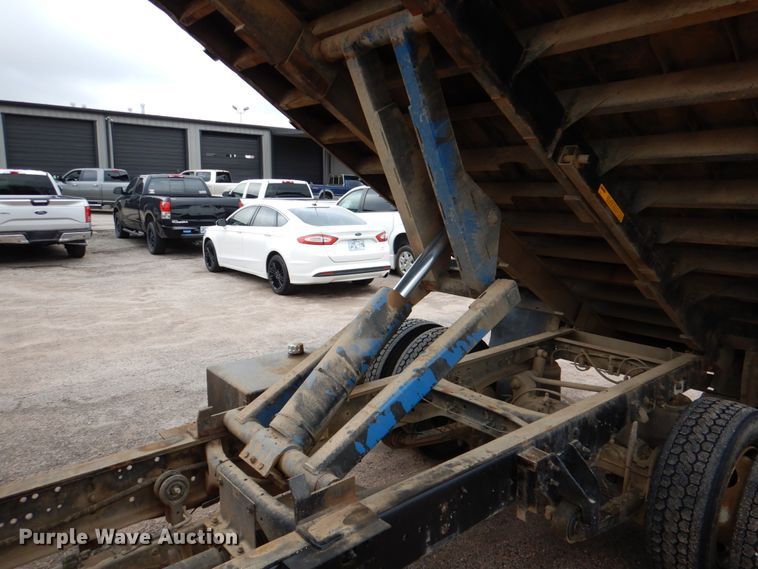 image for item DJ0367 2009 International 4300  dump truck