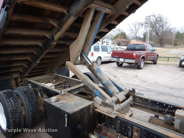 image for item DJ0367 2009 International 4300  dump truck