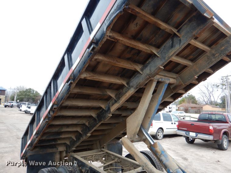 image for item DJ0367 2009 International 4300  dump truck