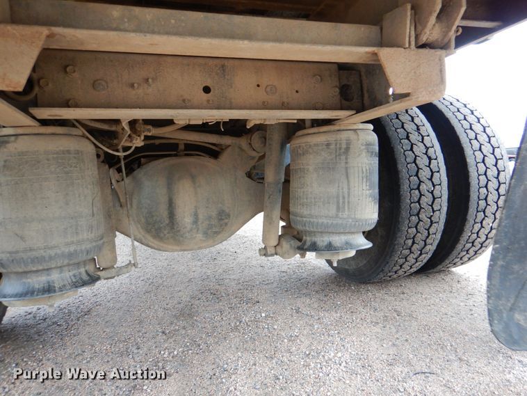 image for item DJ0367 2009 International 4300  dump truck