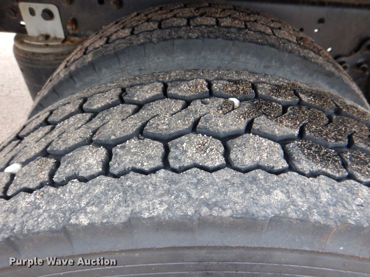 image for item DJ0367 2009 International 4300  dump truck