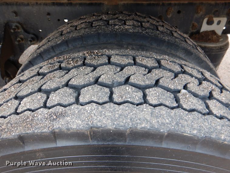 image for item DJ0367 2009 International 4300  dump truck