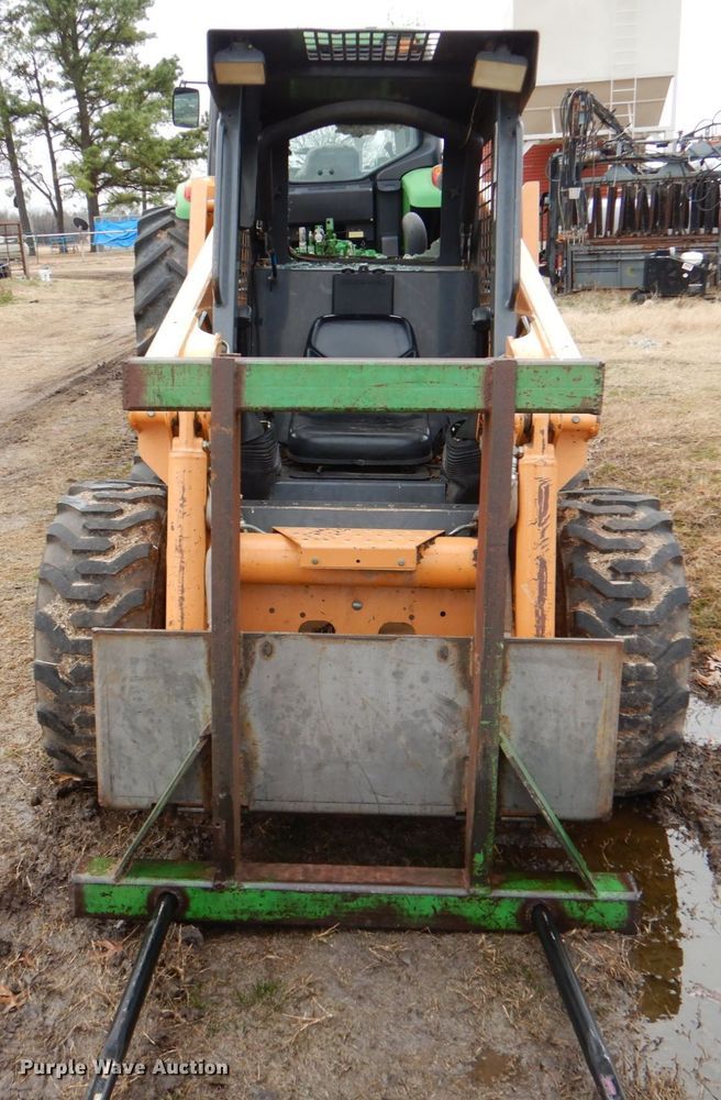 image for item DJ0369 2005 Case 440  skid steer loader