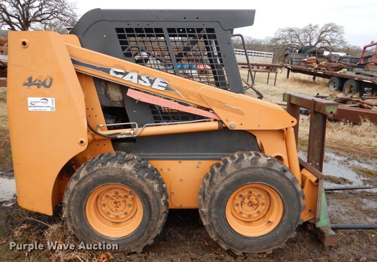 image for item DJ0369 2005 Case 440  skid steer loader