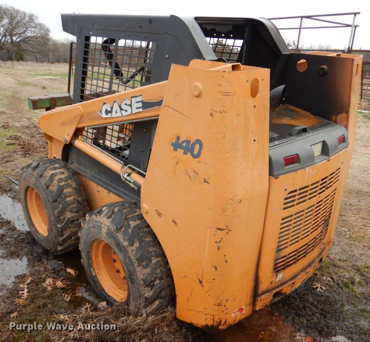 image for item DJ0369 2005 Case 440  skid steer loader