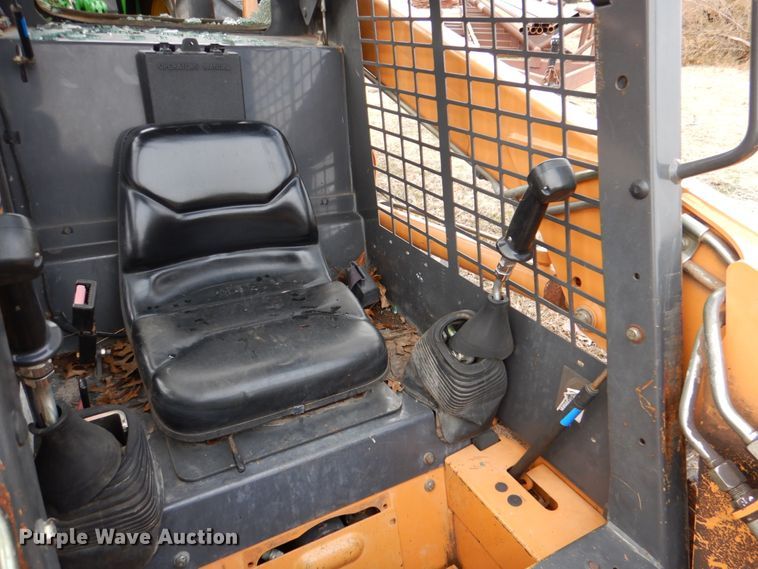 image for item DJ0369 2005 Case 440  skid steer loader