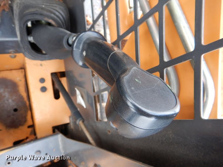 image for item DJ0369 2005 Case 440  skid steer loader