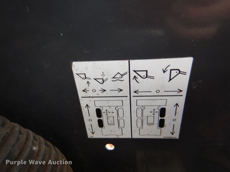 image for item DJ0369 2005 Case 440  skid steer loader