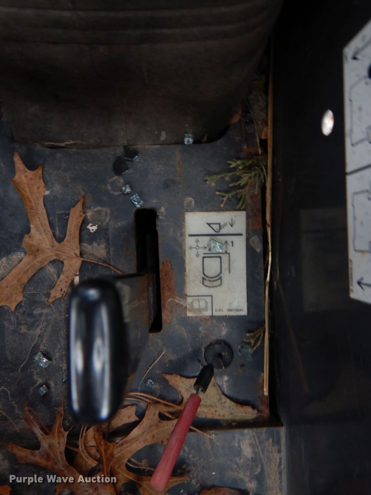 image for item DJ0369 2005 Case 440  skid steer loader