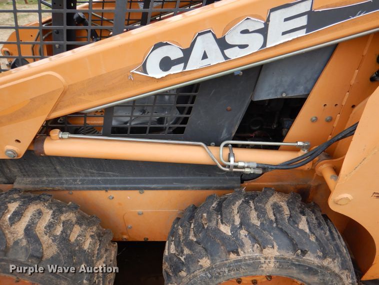 image for item DJ0369 2005 Case 440  skid steer loader