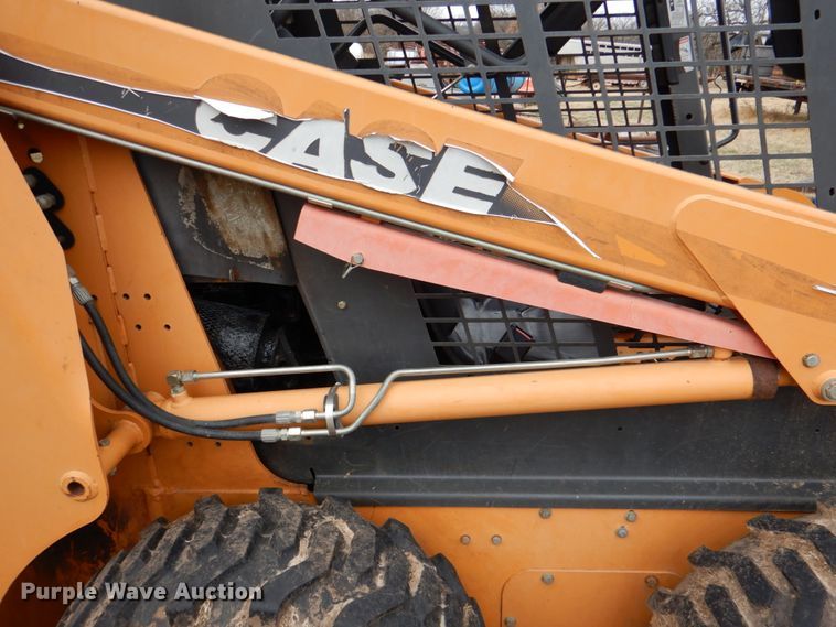 image for item DJ0369 2005 Case 440  skid steer loader