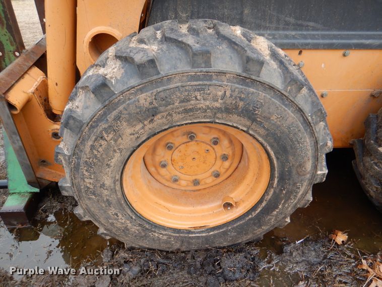 image for item DJ0369 2005 Case 440  skid steer loader