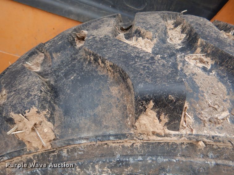 image for item DJ0369 2005 Case 440  skid steer loader