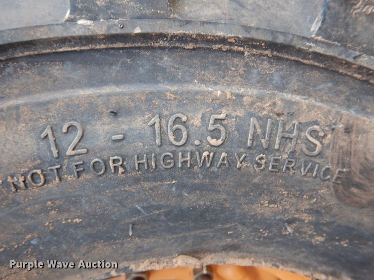 image for item DJ0369 2005 Case 440  skid steer loader