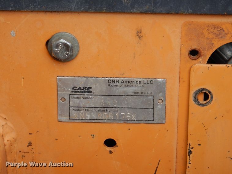 image for item DJ0369 2005 Case 440  skid steer loader