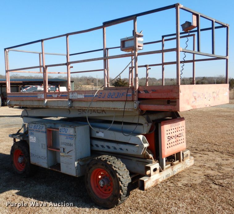 image for item DJ0372 1996 Skyjack SJ8231F  scissor lift