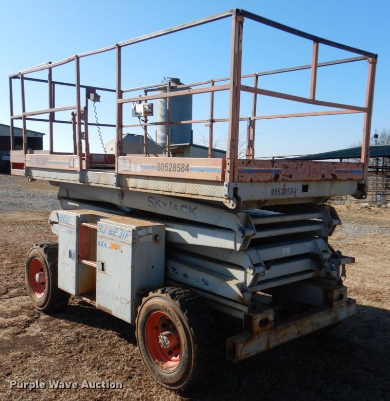 image for item DJ0372 1996 Skyjack SJ8231F  scissor lift
