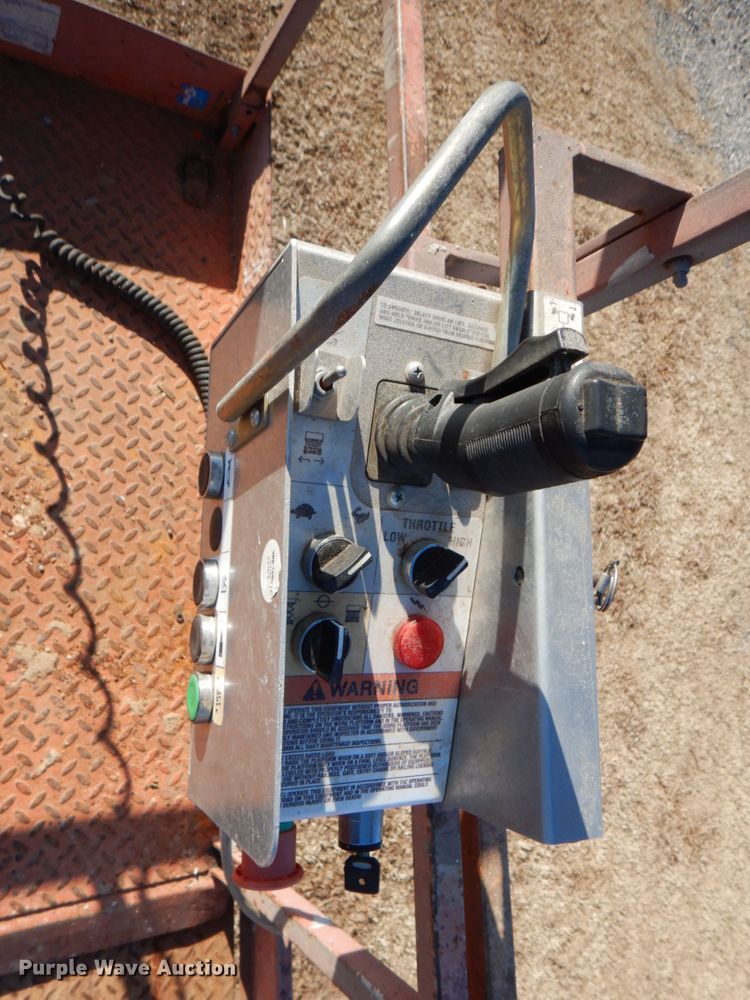 image for item DJ0372 1996 Skyjack SJ8231F  scissor lift