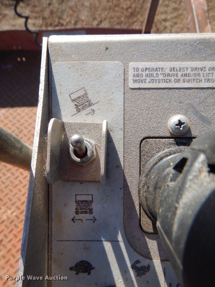 image for item DJ0372 1996 Skyjack SJ8231F  scissor lift