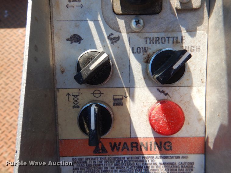 image for item DJ0372 1996 Skyjack SJ8231F  scissor lift