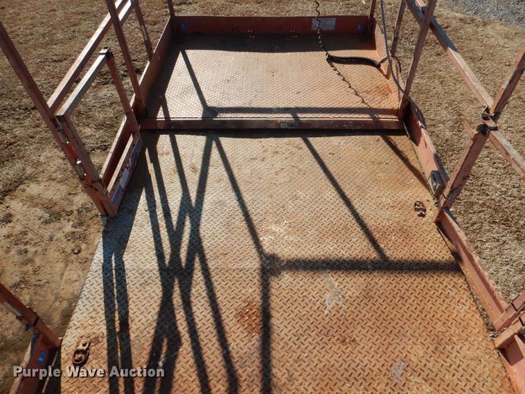 image for item DJ0372 1996 Skyjack SJ8231F  scissor lift