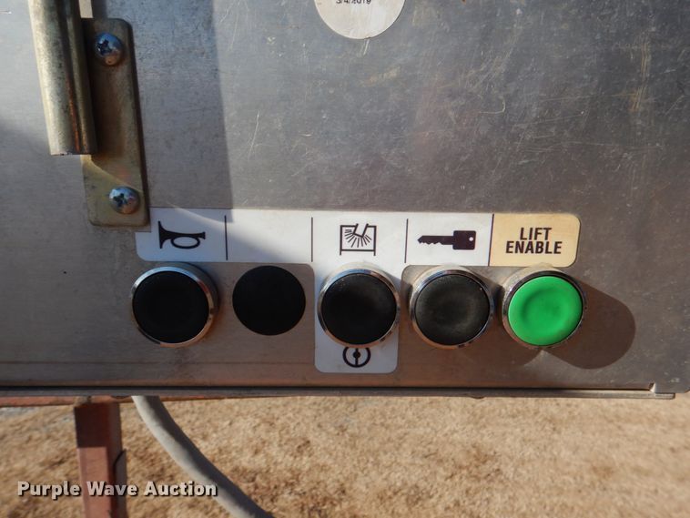 image for item DJ0372 1996 Skyjack SJ8231F  scissor lift