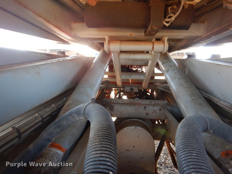 image for item DJ0372 1996 Skyjack SJ8231F  scissor lift