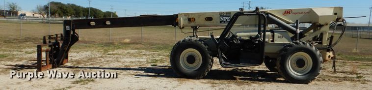 image for item DJ0761 2008 Ingersoll Rand VR-1044C  telehandler