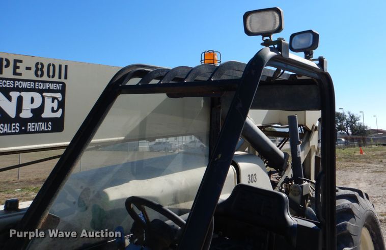 image for item DJ0761 2008 Ingersoll Rand VR-1044C  telehandler