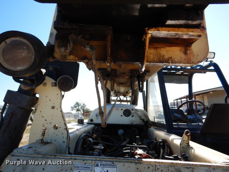 image for item DJ0761 2008 Ingersoll Rand VR-1044C  telehandler