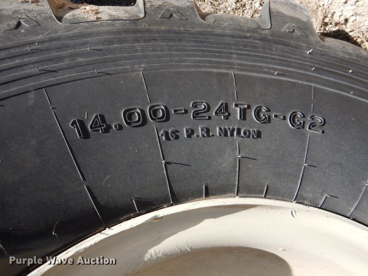 image for item DJ0761 2008 Ingersoll Rand VR-1044C  telehandler